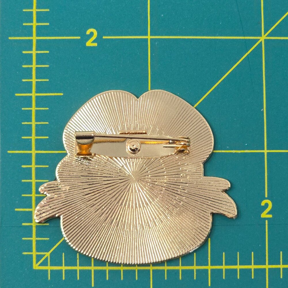 Lest We Forget Red Enamel Poppy Brooch Lapel Pin Gold Tone Floral Remembrance - Picture 7 of 8